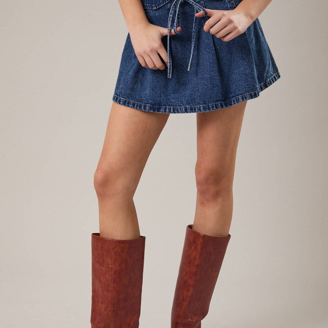HIP BELT DETAIL PLEATED SKIRT